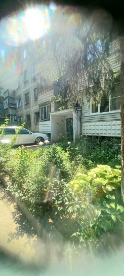 Трехкомнатная квартира улучшенной планировки в мкр Айнабулак-2
