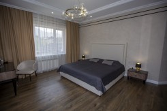 Шикарный, уютный дом в лучшем районе Алматы