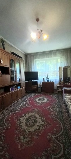 Трехкомнатная квартира улучшенной планировки в мкр Айнабулак-2