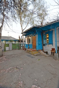 Дом с участком под постройку Выше ул. Рыскулова.