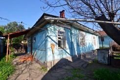 Дом с участком 6 соток. ул. Дальняя-Иссык-кульская