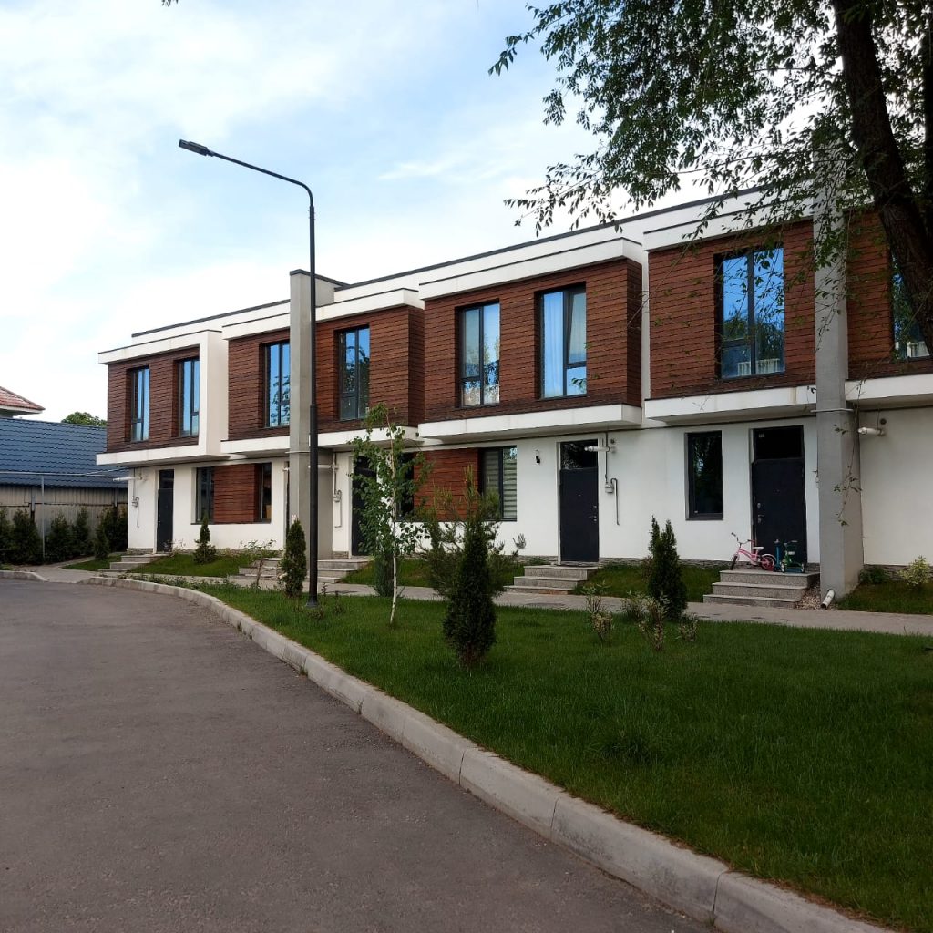 3-комнатная квартира 91 м² Нажимеденова