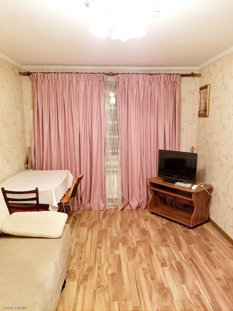 1-комнатная квартира 29 м² 1/4 ул. Байтурсынова- просп.Абая