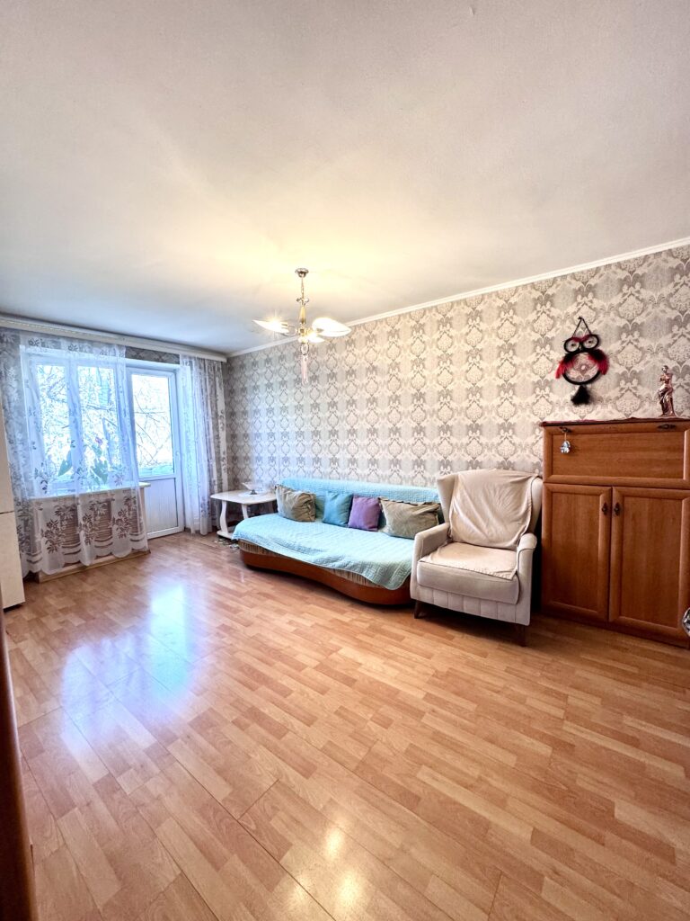 2-комнатная квартира 42 м² 3/3 Жандосова Ауэзова