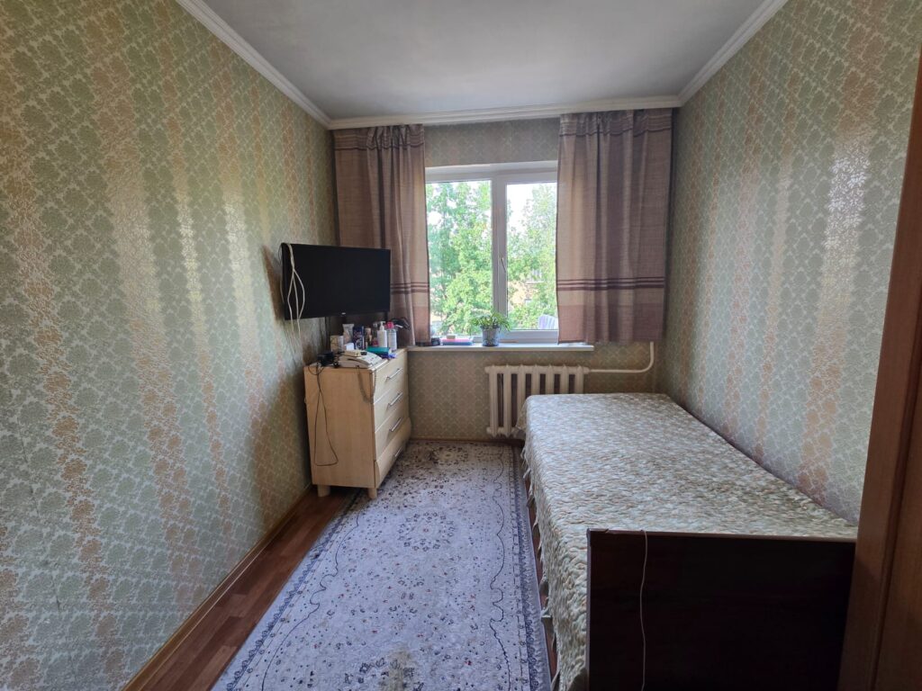1-комнатная квартира 14 м² 3/4 микрорайон 5, Абая Утеген батыра
