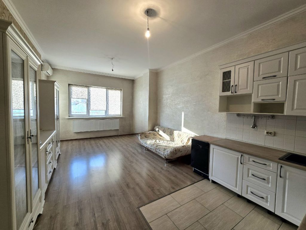 2-комнатная квартира 57 м² 1/18 Брусиловского/Кулымбетова